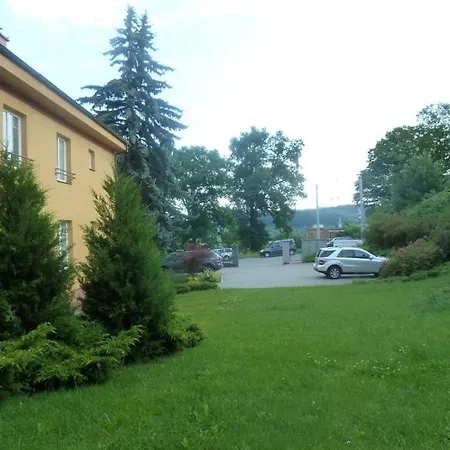 Slovenska 3*